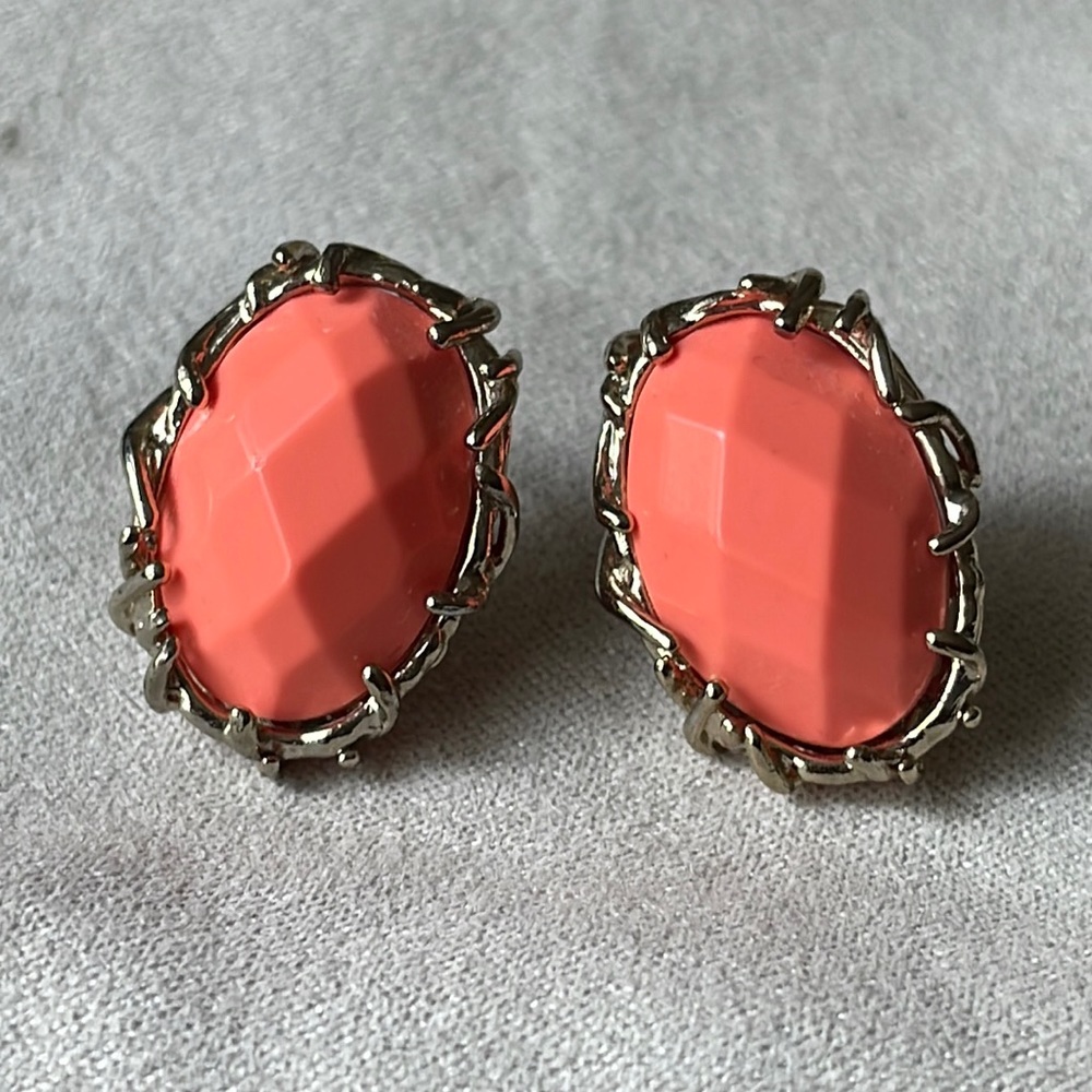 Kendra Scott Janet luxe nest stud earrings in coral retired